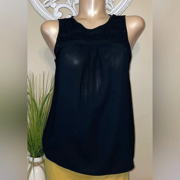 Elle Womens Medium 8 10 blouse top black sleeveless flowy light work casual - Picture 1 of 6
